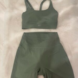 SET ACTIVE Luxform Scoop Y Bra + Bike Shorts Set